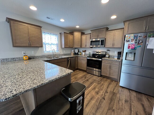 Building Photo - Welcome to Onslow Bay