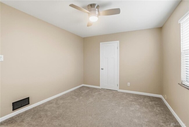 Building Photo - 318 E Central Ave