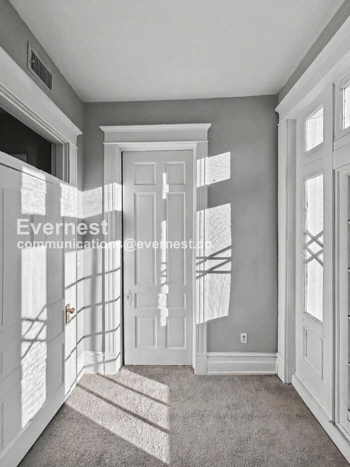 Building Photo - 2034 W Grace St