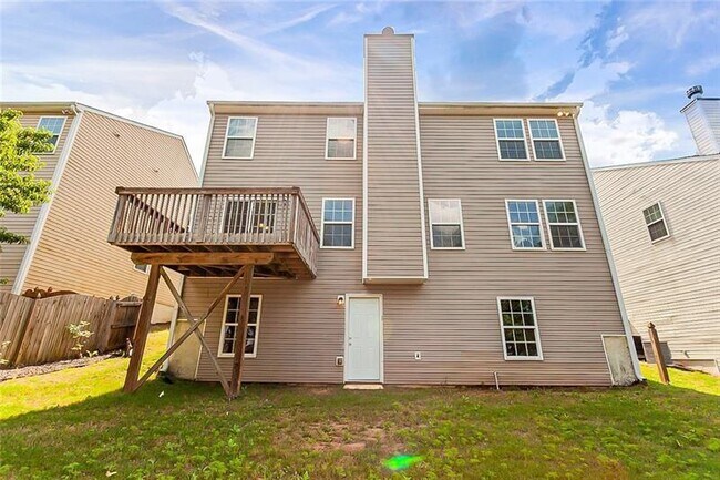 Building Photo - 3035 Whittier Way