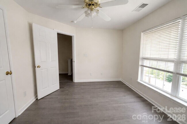 Building Photo - 8444 Carolina Lily Ln