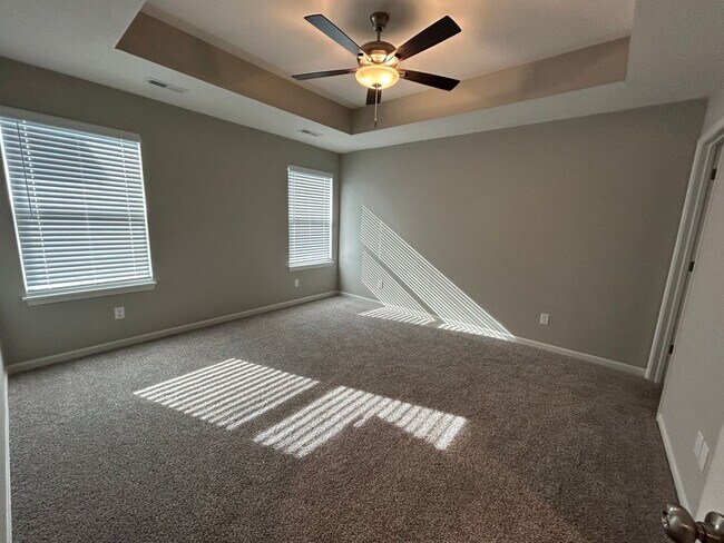 Building Photo - 620-622 Fall Meadow