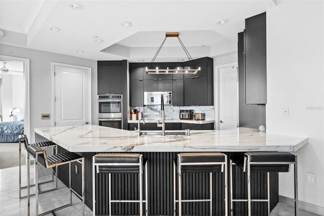 Building Photo - 449 S 12th St