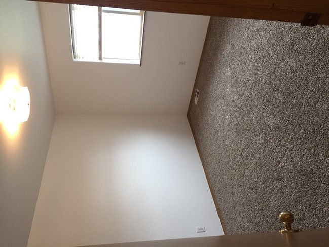 Building Photo - 8210 Williwa Ave