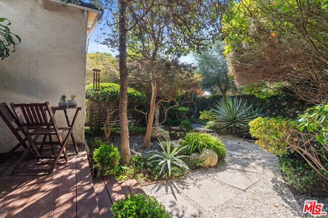 Building Photo - 1954 Federal Ave