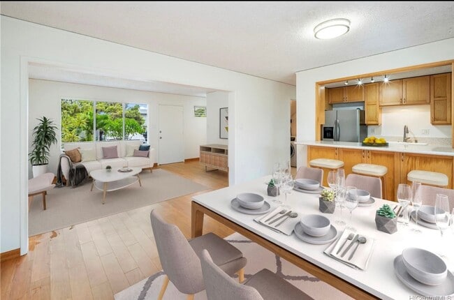 Building Photo - Beautiful Updated 3BR Unit!!