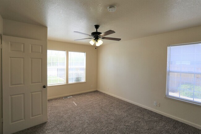Building Photo - Beautiful home in Patterson
