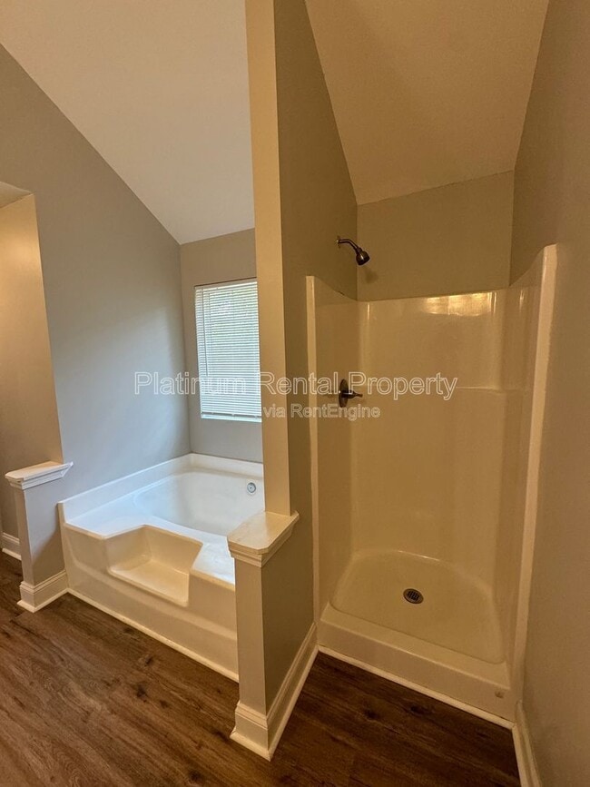 Building Photo - 2793 Oakvale Falls Dr