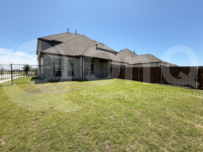 Building Photo - 14697 Valley Trl