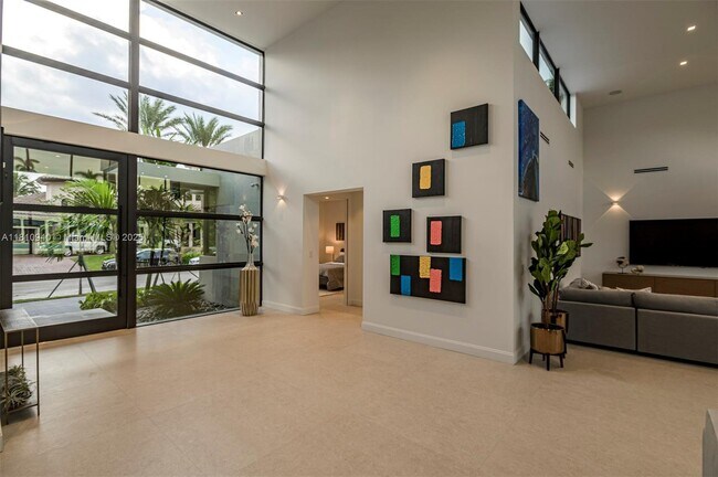 Building Photo - 401 Royal Plaza Dr