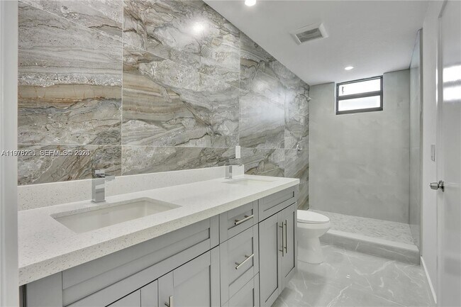 Building Photo - 18455 SW 117th Ct