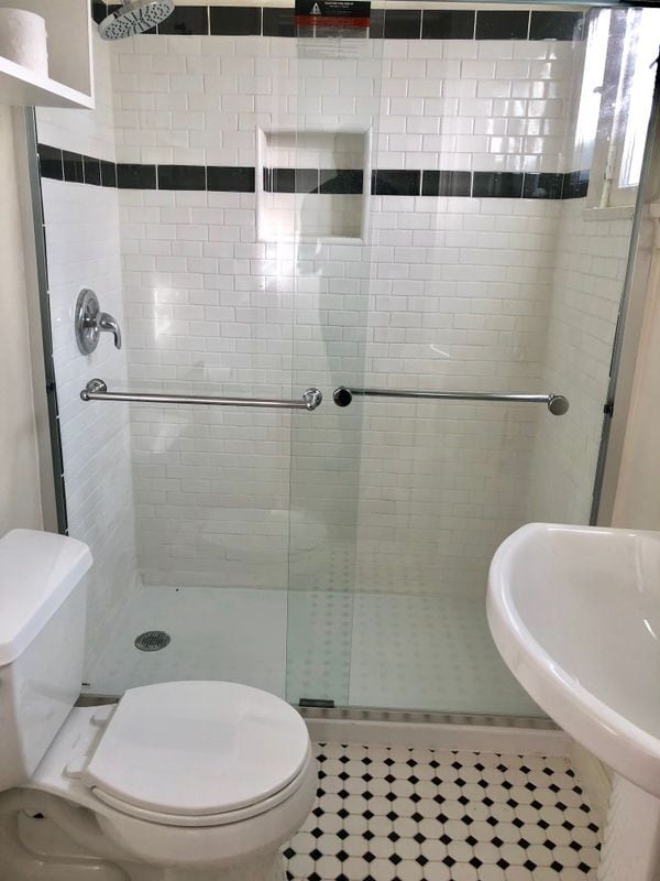 Building Photo - 426 W Cereza Way