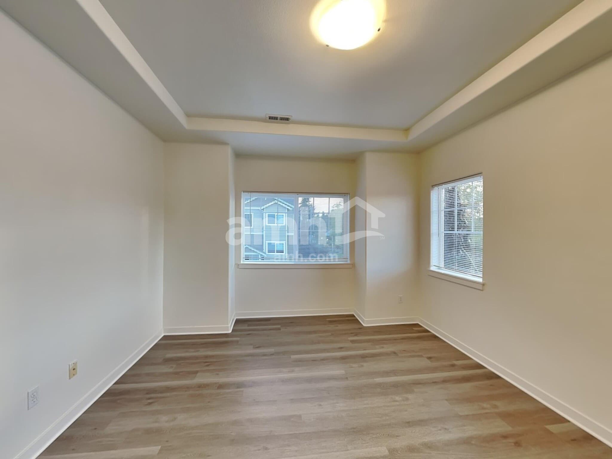 Building Photo - 7329 Rainier Dr