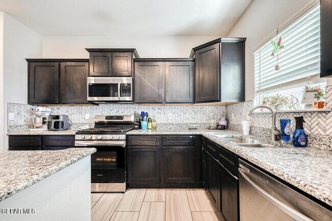 Building Photo - 4812 Marisabel Azcarate St