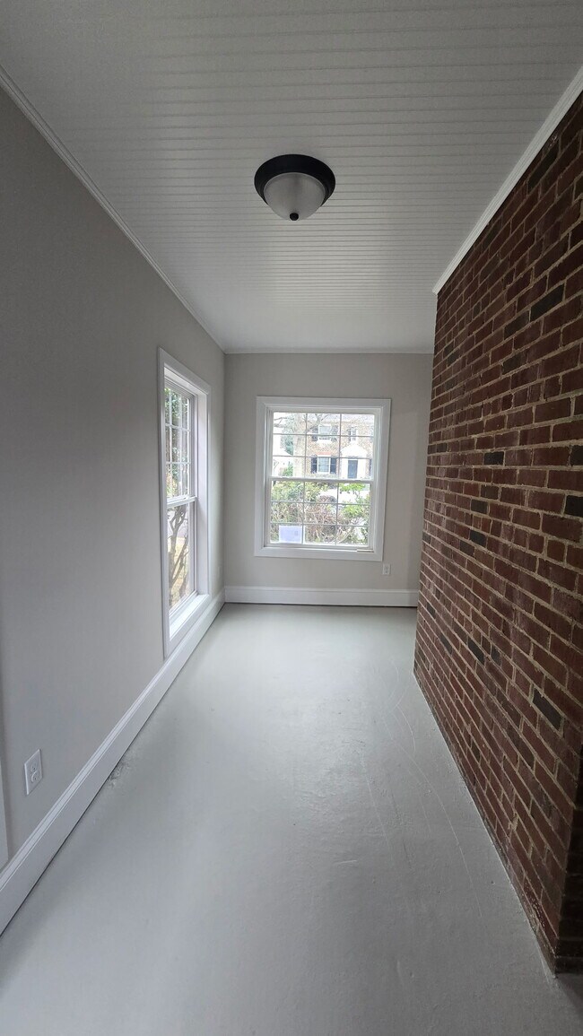 Building Photo - 4418 Cutshaw Ave