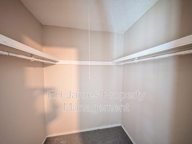 Building Photo - 3920 S 125th E Ave