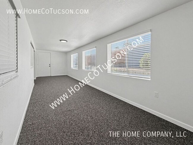 Building Photo - 264 W Aliso Dr