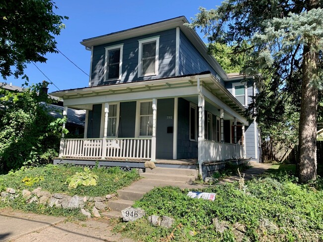 Primary Photo - 946 Hunter Ave