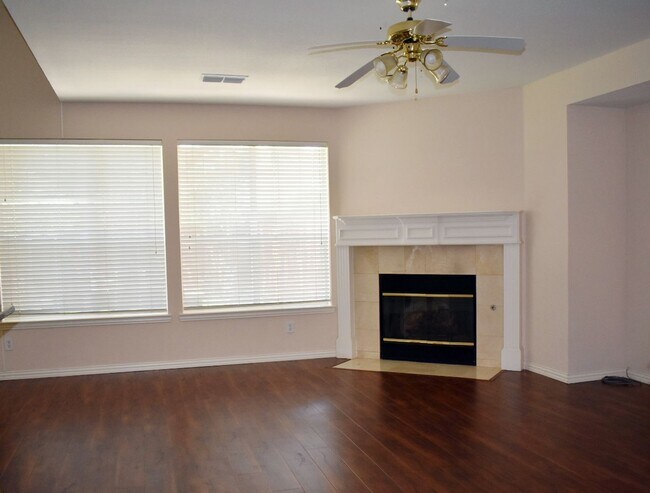 Building Photo - House For Lease in Plano