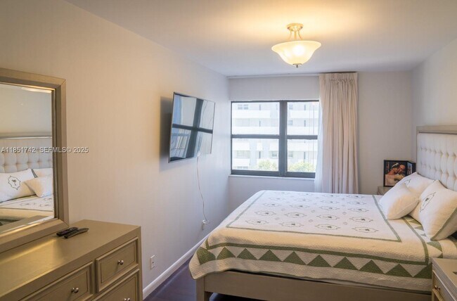 Building Photo - 1800 S Ocean Blvd