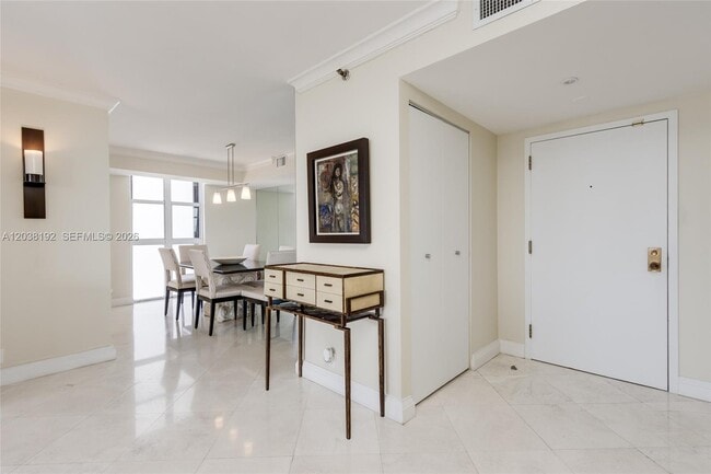 Building Photo - 4000 Towerside Terrace
