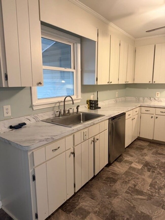 Building Photo - 3 Bed/2 Bath Home in Goldsboro