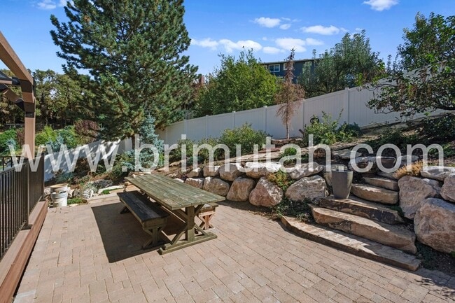 Building Photo - 772 E 2075 S