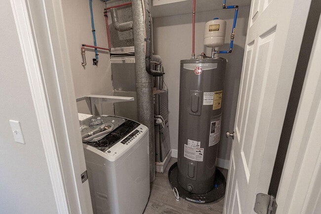 Building Photo - 3700 Greeley Dr