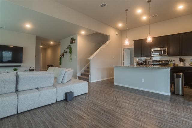 Building Photo - 7106 Mistflower Mdw