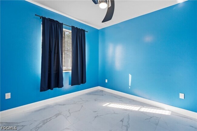 Building Photo - 24 Crestwood Cir S