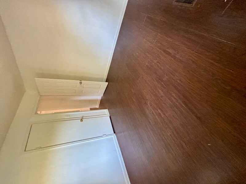 Building Photo - 231 Richmond Dr NW