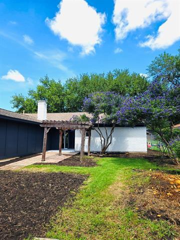 Building Photo - 526 Doral Pl