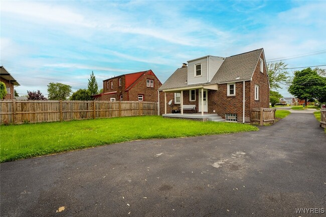 Building Photo - 845 Cleveland Dr