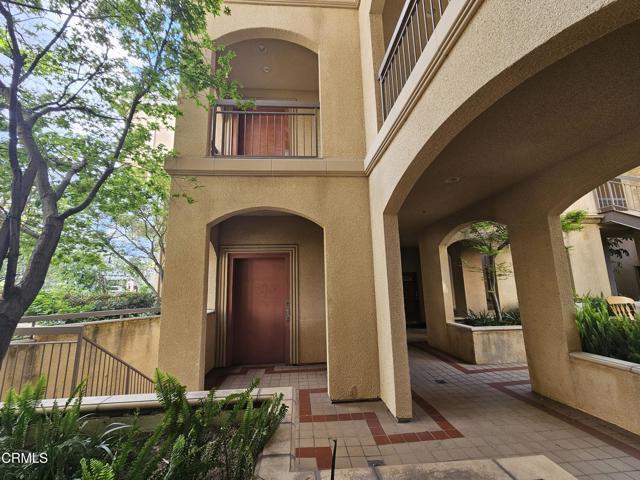 Building Photo - 2930 Fairway Ave