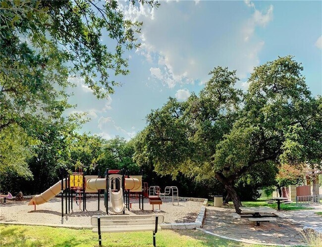 Building Photo - 3815 Lagoona Dr