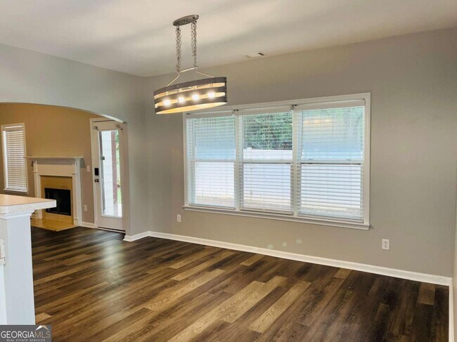 Building Photo - 26 Cliffhaven Cir