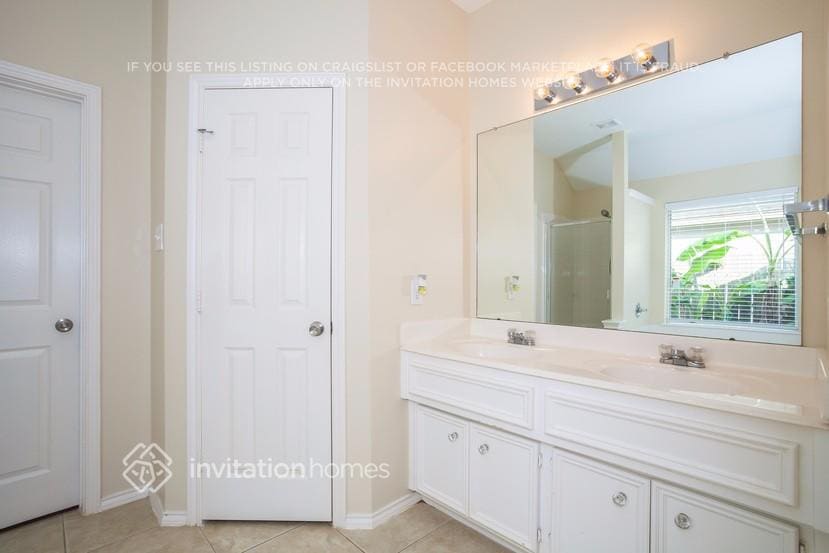 Building Photo - 3208 Waterglen Ct