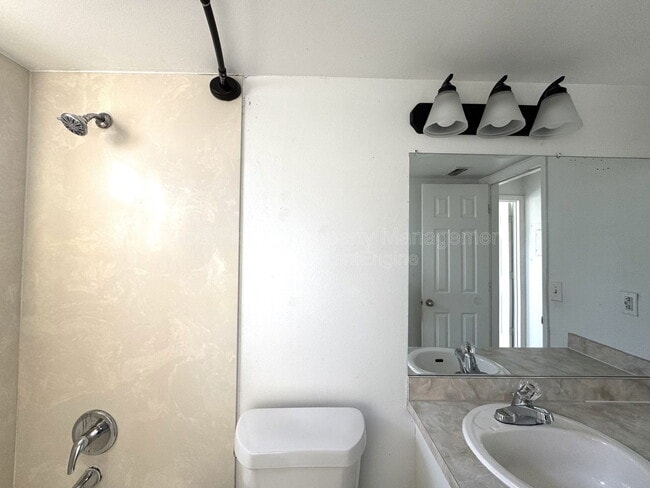 Building Photo - 2316 Bryan St