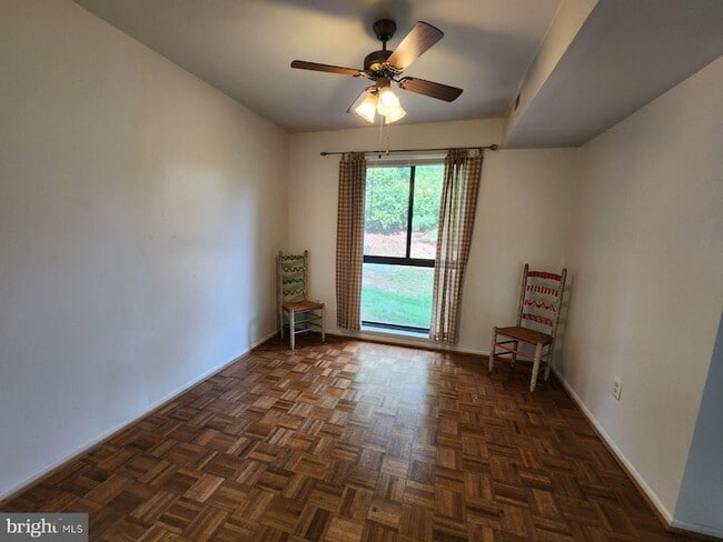 Building Photo - 2062 Royal Fern Ct