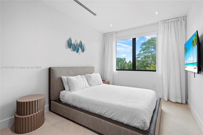 Building Photo - 1881 NE 196th Terrace