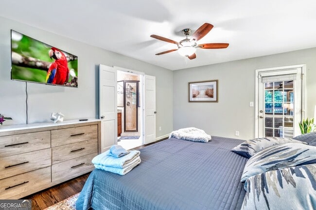 Building Photo - 1897 Mt Vernon Rd