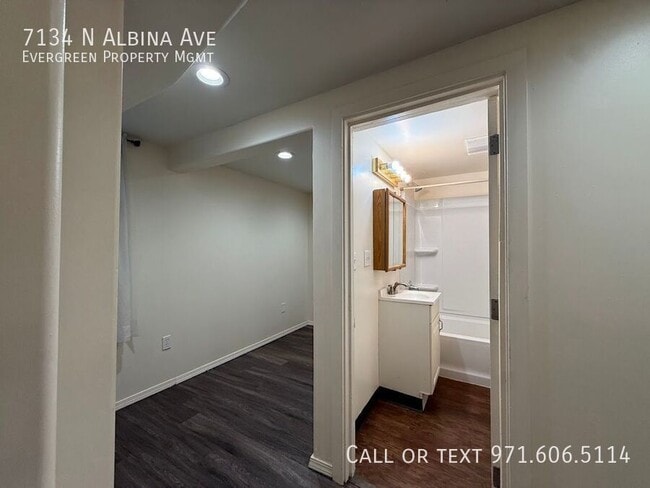 Building Photo - 7134 N Albina Ave