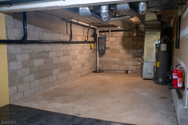 Building Photo - 55 Clarken Dr