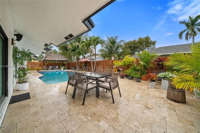 Building Photo - 730 SW 95 Terrace