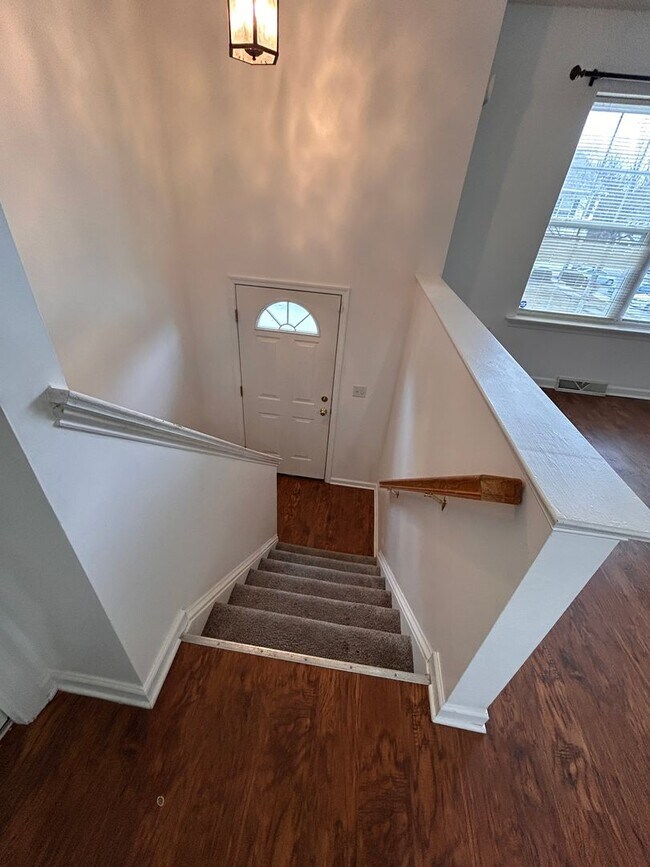 Building Photo - 3 Bed 2 Bath Townhouse in Mountville!