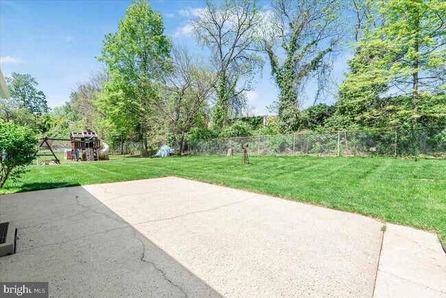 Building Photo - 9619 Singleton Dr