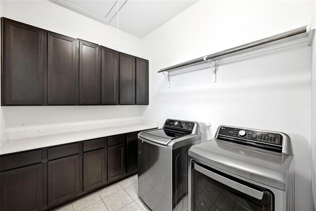 Building Photo - 7801 Donnelley Dr