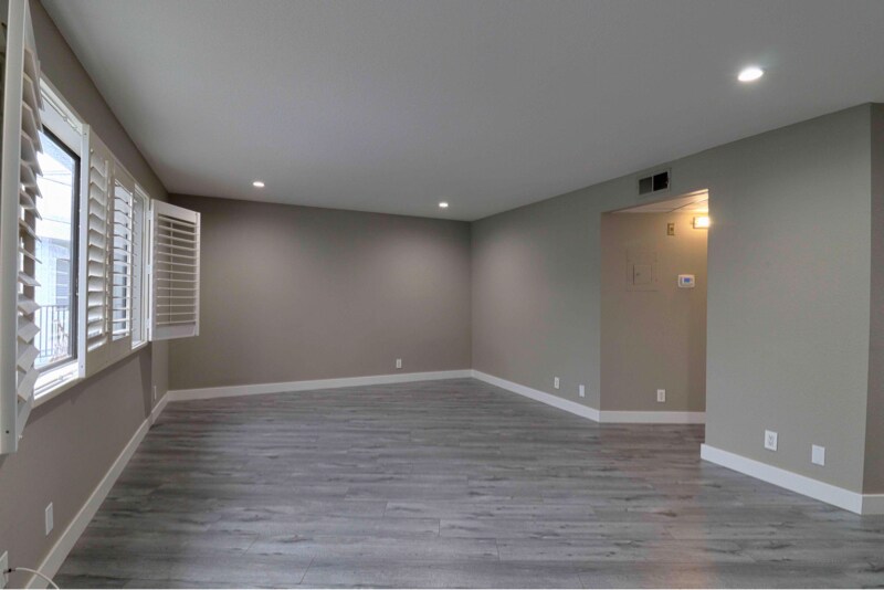 Building Photo - 11040 Hesby St