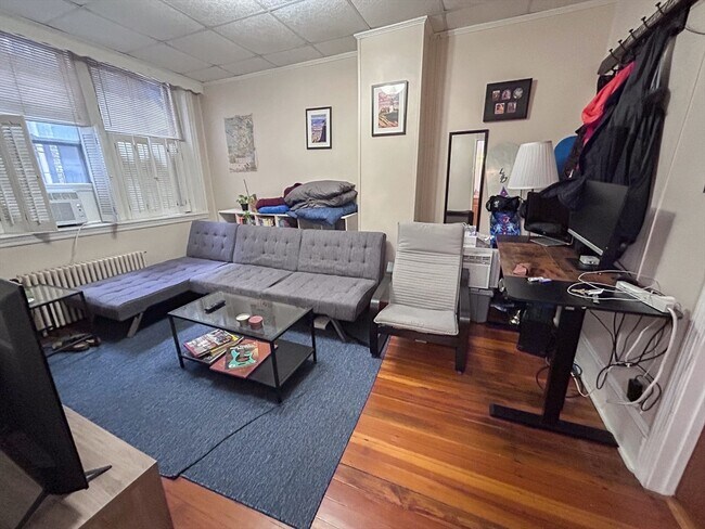 Primary Photo - 7 Anderson St