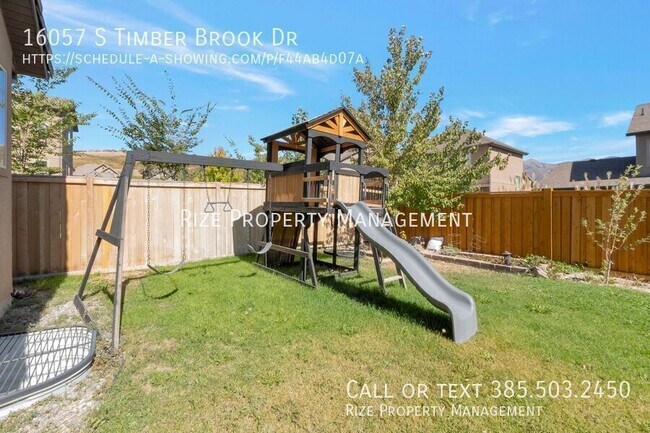 Building Photo - 16057 Timber Brook Dr E